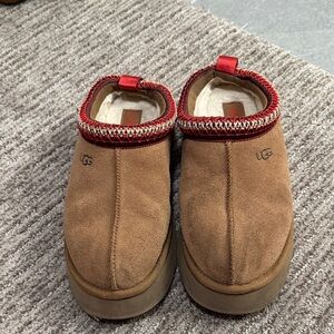 UGG Women’s Tazz